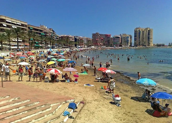 Homely Calle Apolo Apartment